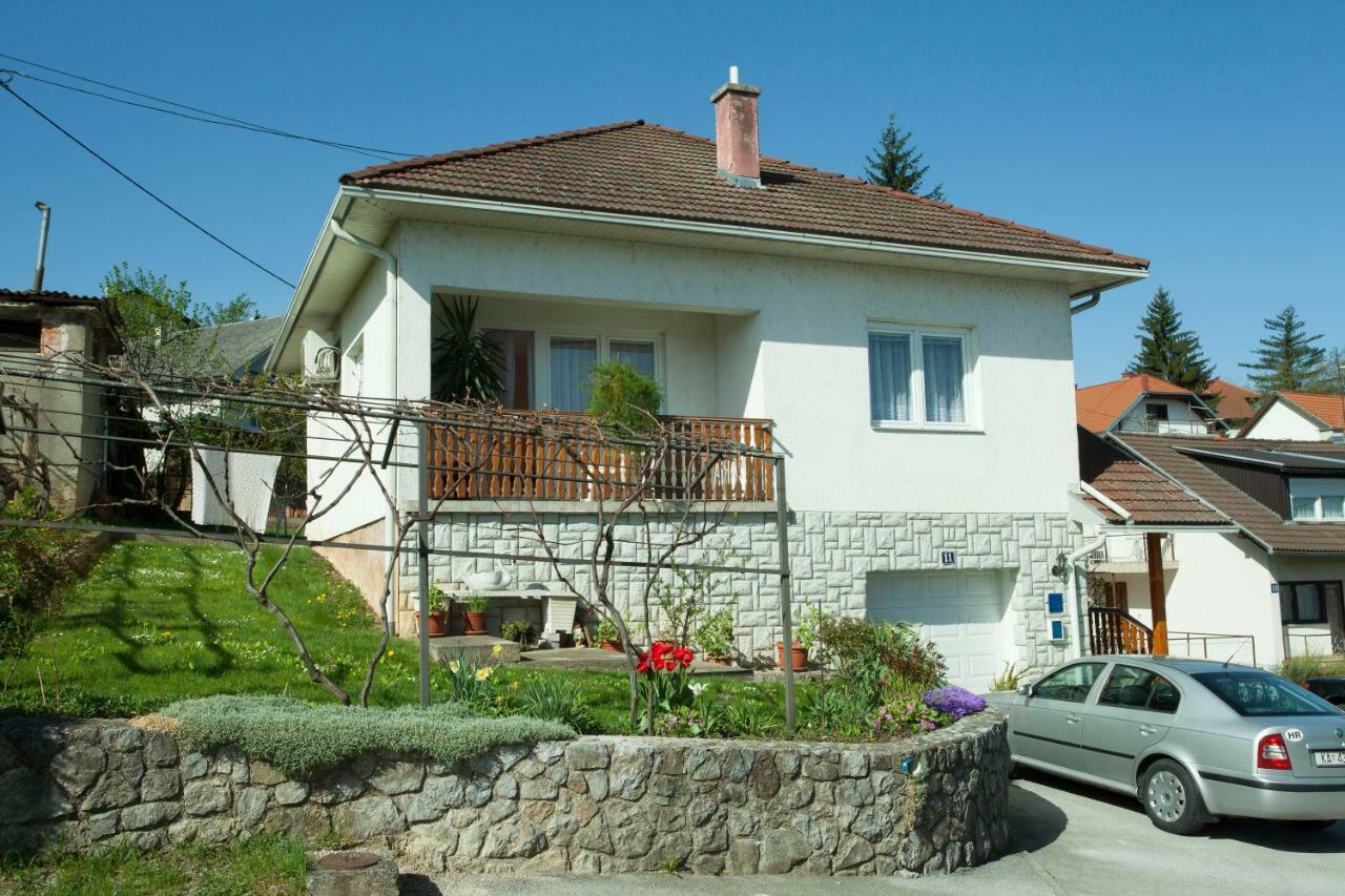 Rooms Maria Слуни Екстериор снимка