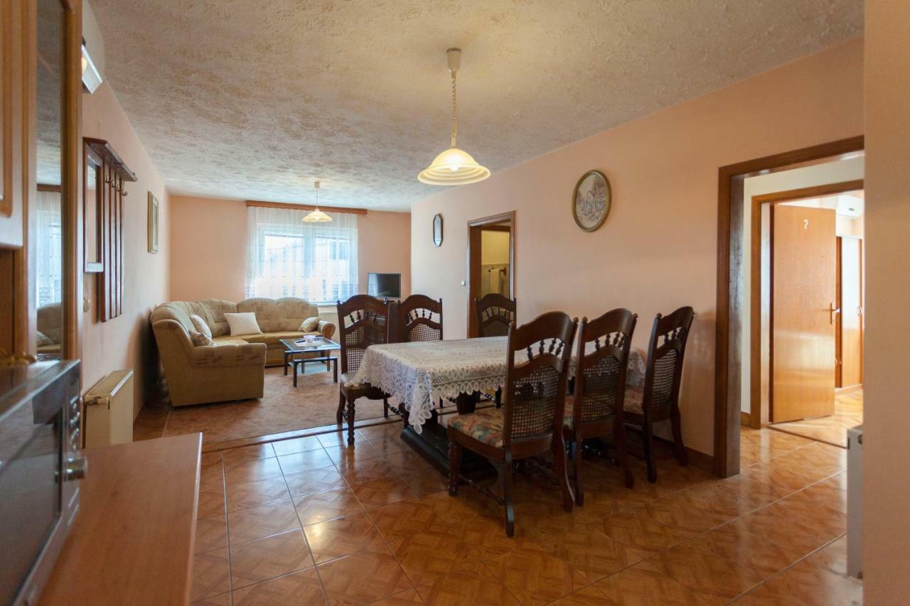 Rooms Maria Слуни Екстериор снимка