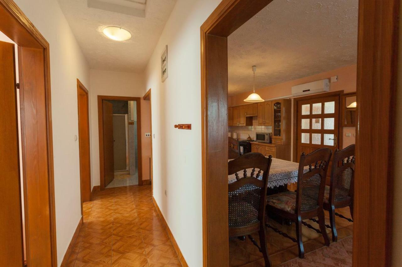 Rooms Maria Слуни Екстериор снимка