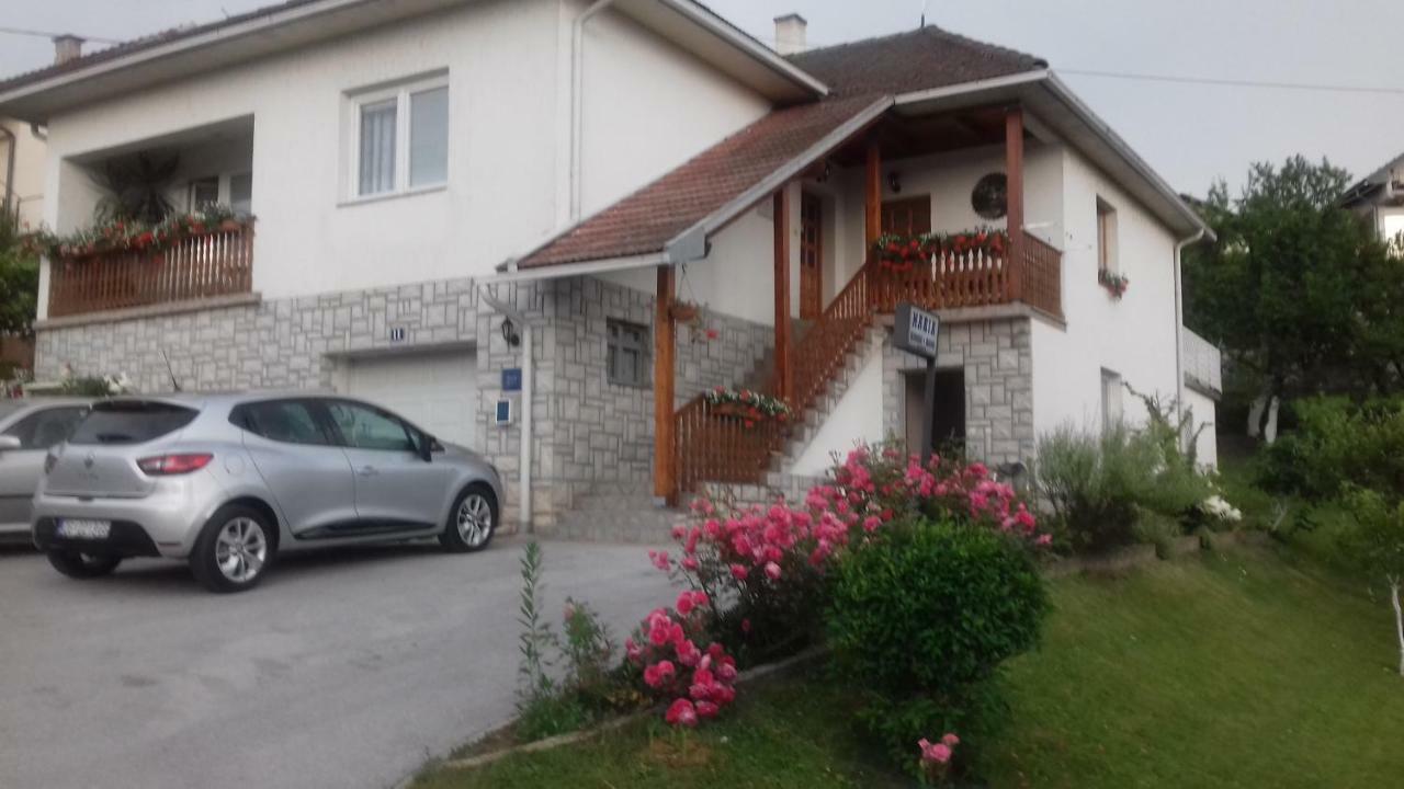 Rooms Maria Слуни Екстериор снимка